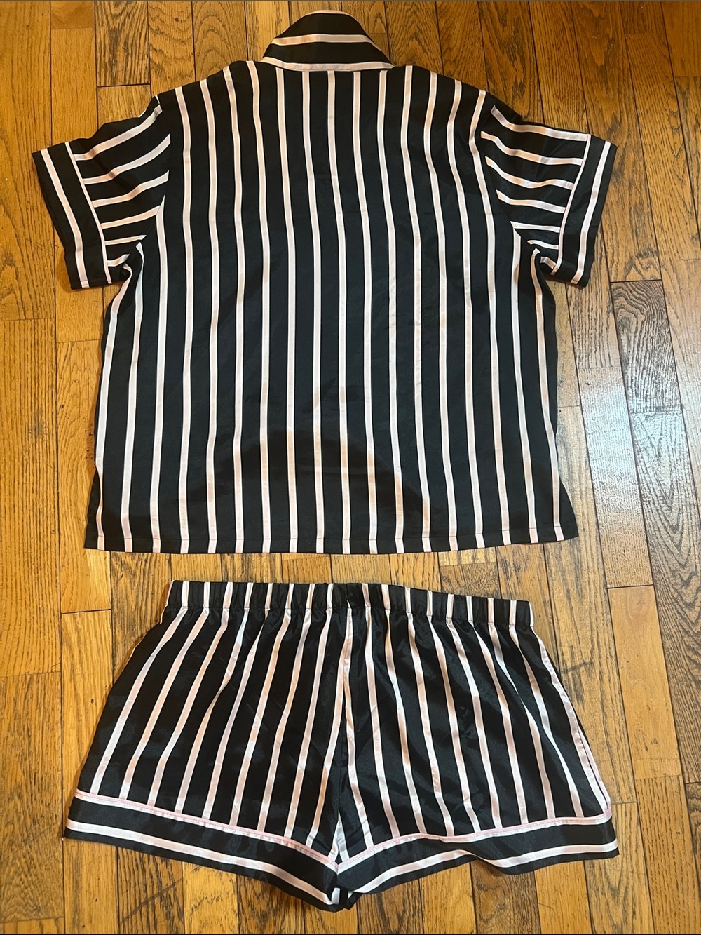 Victoria's Secret Black and White Striped Short Pajama Set - Picture 4 of 5